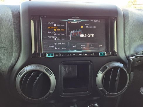 Used 2017 Jeep Wrangler Sport AWD/4WD image 24
