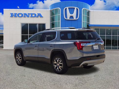 Used 2023 GMC Acadia SLE w/ Driver Convenience Package FWD image 5