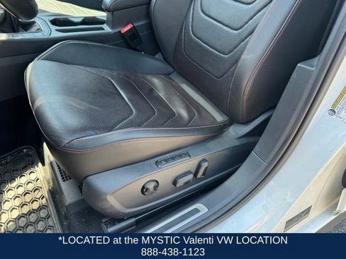 Used 2023 Volkswagen Jetta GLI Autobahn FWD image 32