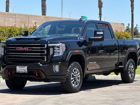 Certified 2022 GMC Sierra 2500 AT4 w/ AT4 Preferred Package AWD/4WD image 8