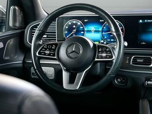 Used 2023 Mercedes-Benz Maybach GLS 600 4MATIC image 90