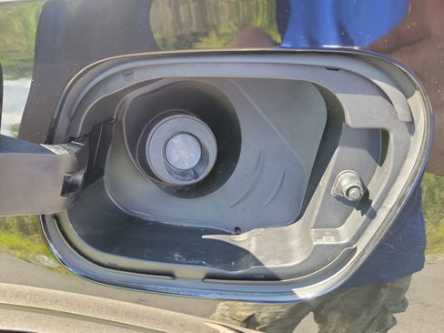 Used 2021 Buick Encore GX Select w/ Sport Touring Package FWD image 37