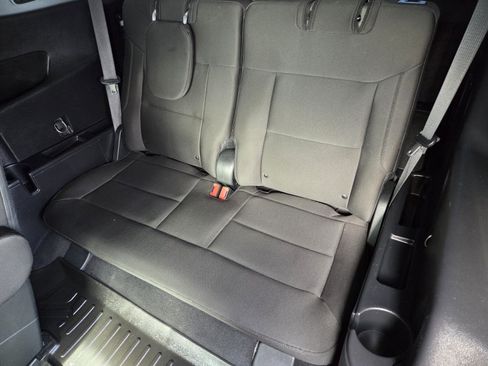 Certified 2022 Ford Explorer XLT image 12