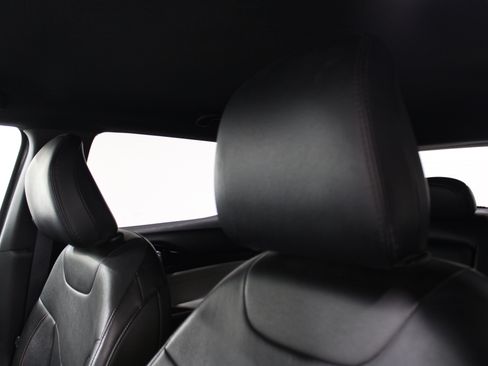 Used 2023 Jeep Compass Limited AWD/4WD image 5