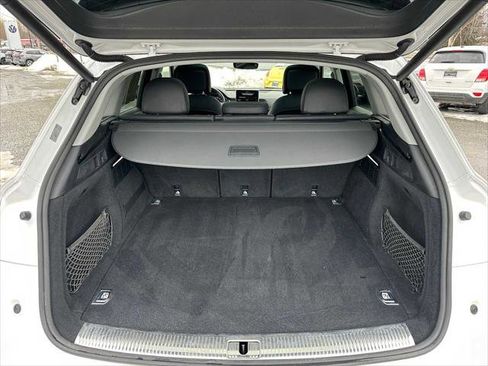 Used 2020 Audi Q5 e Premium Plus image 14