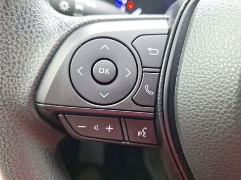 Used 2021 Toyota Corolla LE image 22