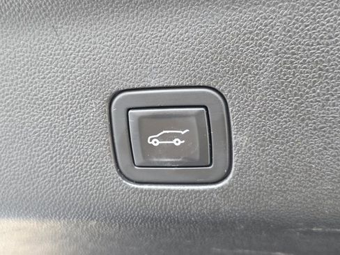 Used 2021 Chevrolet Tahoe LT AWD/4WD image 13