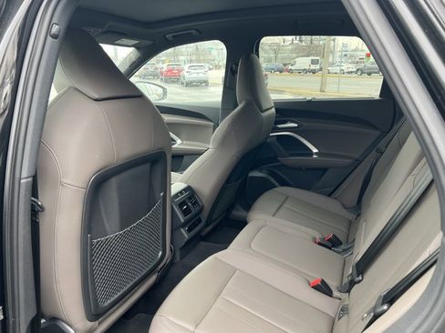 Used 2025 Audi Q5 Premium Plus w/ Premium Plus image 7