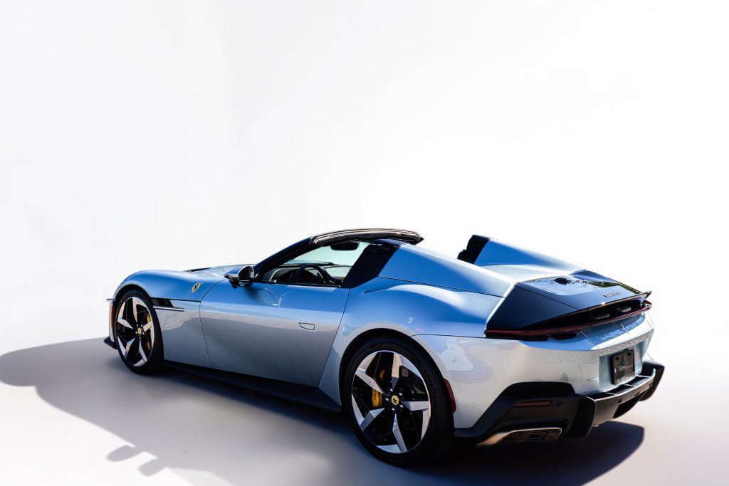 Certified 2026 Ferrari 12Cilindri Spider RWD image 8