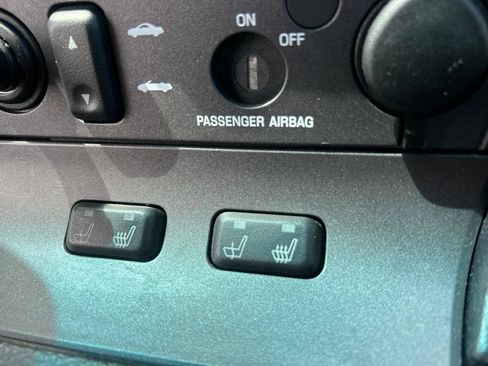 Used 2004 Ford Thunderbird RWD image 12