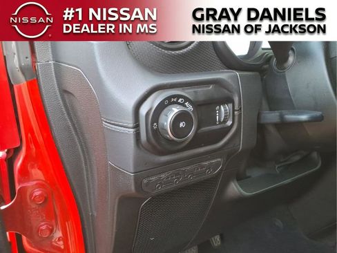 Used 2024 Jeep Wrangler Unlimited Rubicon image 13