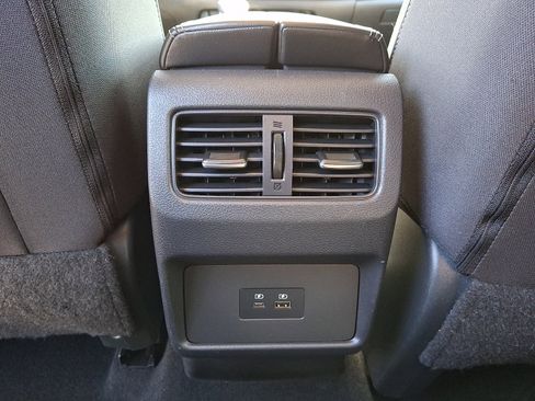 Certified 2021 Nissan Rogue SV image 10