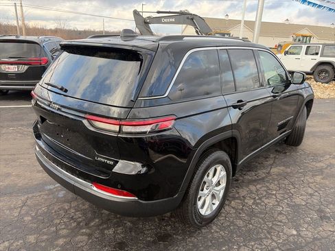 Used 2023 Jeep Grand Cherokee Limited image 6