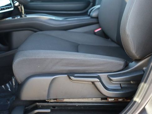 Used 2022 Honda HR-V EX image 9