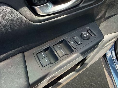 Certified 2023 Honda CR-V EX image 17