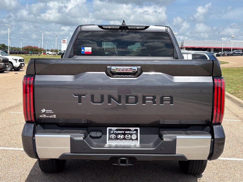 Used 2025 Toyota Tundra Limited AWD/4WD image 7