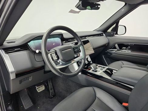 Certified 2023 Land Rover Range Rover SE image 16
