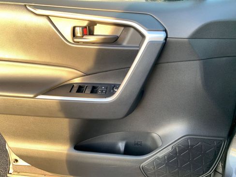 Used 2025 Toyota RAV4 LE image 20