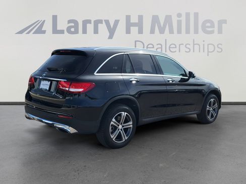 Used 2019 Mercedes-Benz GLC 300 image 5