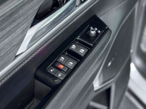 Used 2023 Jeep Wagoneer L Series II image 23