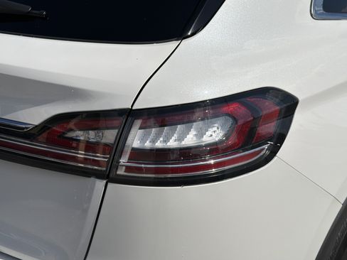 Used 2022 Lincoln Nautilus Reserve FWD image 13