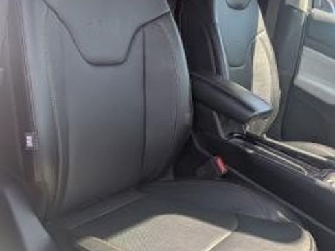 Used 2022 Jeep Compass Limited w/ Elite Group AWD/4WD image 17