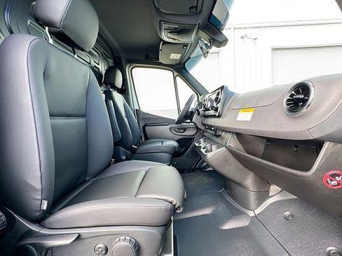 New 2026 Mercedes-Benz Sprinter 2500 image 23