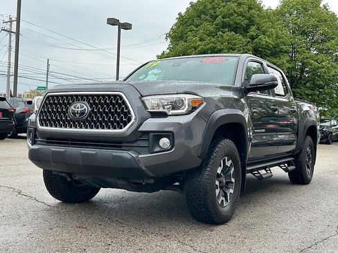Certified 2019 Toyota Tacoma TRD Off-Road AWD/4WD image 1