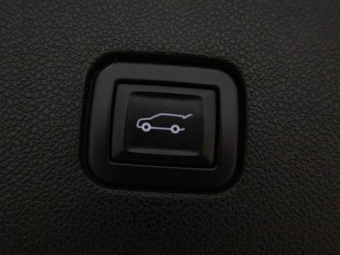 Used 2021 Cadillac XT6 Premium Luxury image 40