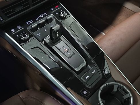 Certified 2026 Porsche 911 Targa 4 GTS AWD/4WD image 20
