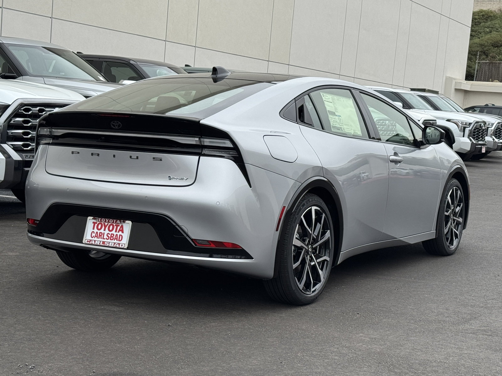 New 2027 Toyota Prius Plug-In Hybrid FWD image 13