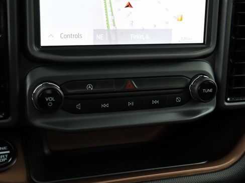 Used 2024 Ford Bronco Sport Outer Banks w/ Tech Package image 16