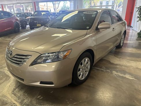 Used 2009 Toyota Camry Hybrid FWD image 3