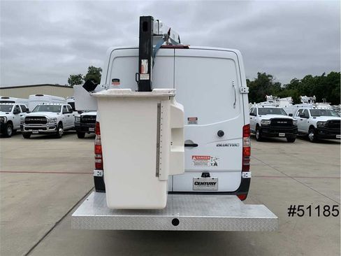 Used 2013 Freightliner Sprinter 3500 image 10