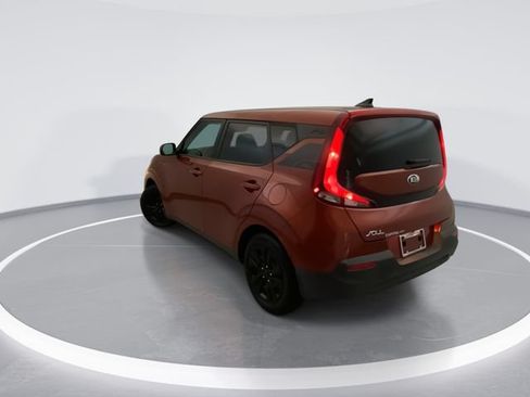 Used 2021 Kia Soul LX FWD image 2