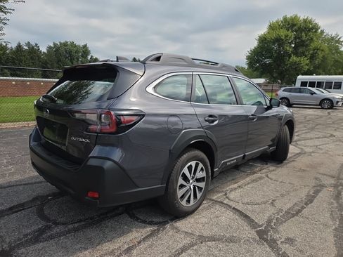 Used 2024 Subaru Outback AWD/4WD image 8