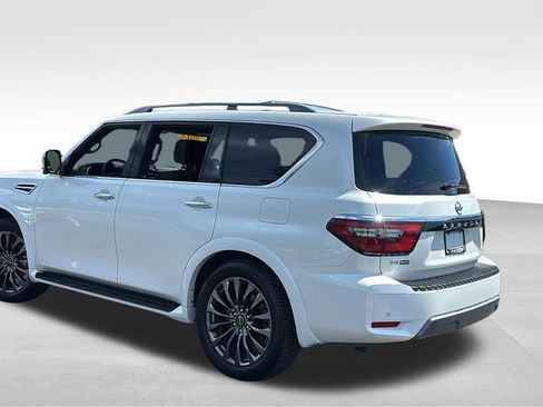 Used 2023 Nissan Armada Platinum w/ Captain's Chairs Package AWD/4WD image 5