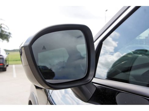 Certified 2026 Nissan Rogue SV FWD image 10