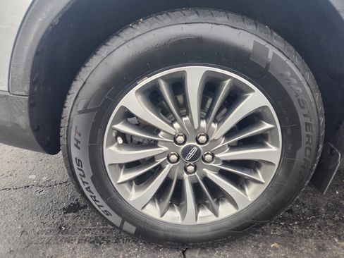 Used 2020 Lincoln Nautilus Premier w/ Equipment Group 101A image 22