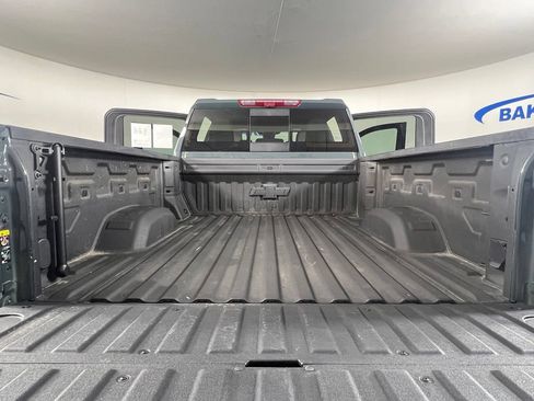 Used 2025 Chevrolet Silverado 2500 ZR2 w/ Technology Package AWD/4WD image 14