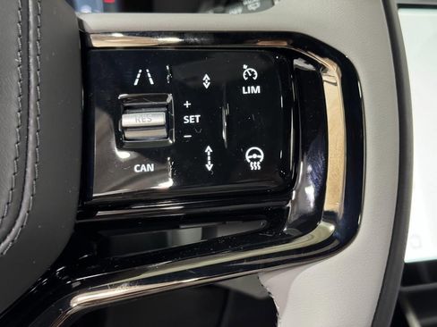 Used 2026 Land Rover Range Rover Velar S image 31