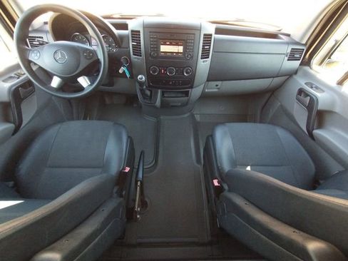 Used 2017 Mercedes-Benz Sprinter 2500 image 49