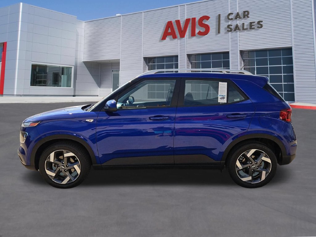 Used 2025 Hyundai Venue SEL FWD image 10