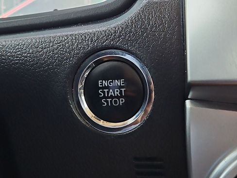 Used 2022 Toyota 4Runner Limited AWD/4WD image 25