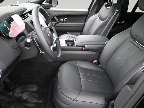 New 2025 Land Rover Range Rover SV AWD/4WD image 5