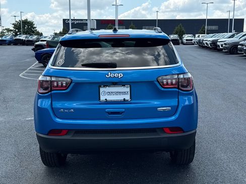 Used 2024 Jeep Compass Latitude AWD/4WD image 4