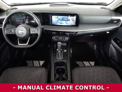 Certified 2025 Nissan Kicks SV w/ Charging Package image 11