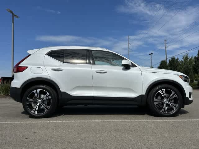 Used 2021 Volvo XC40 T5 Inscription w/ Climate Package AWD/4WD image 3