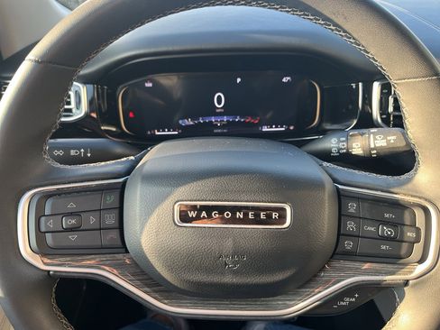 Used 2022 Jeep Wagoneer Series III w/ Convenience Group I image 16