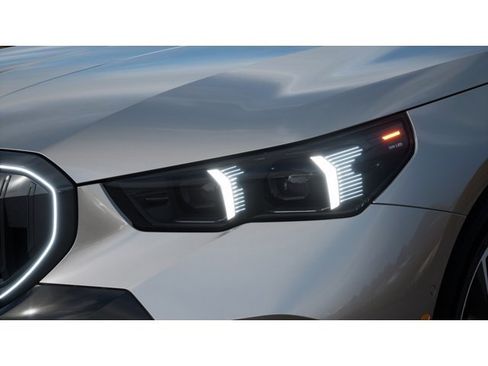New 2026 BMW 530i RWD image 6